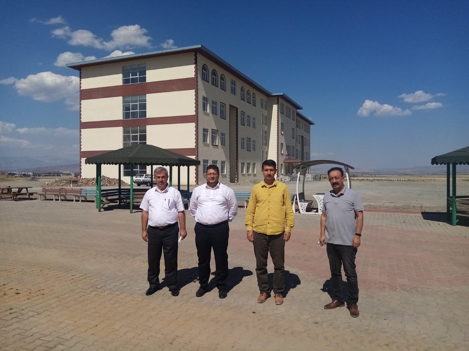 Kahramanmaraş İstiklal Üniversitesi Genel Sekreteri ve Daire Başkanları Okulumuzu Ziyaret Etti